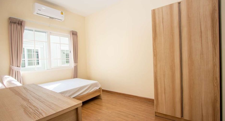 For rent 4 bedrooms house in Mueang Chiang Mai, Chiang Mai