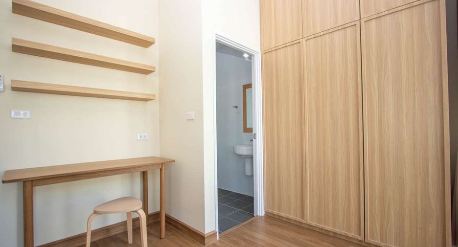 For rent 4 bedrooms house in Mueang Chiang Mai, Chiang Mai