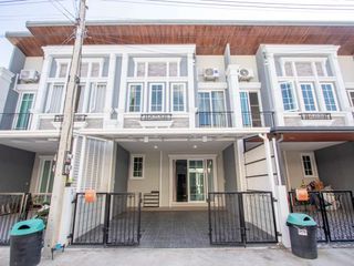 For rent 4 bedrooms house in Mueang Chiang Mai, Chiang Mai