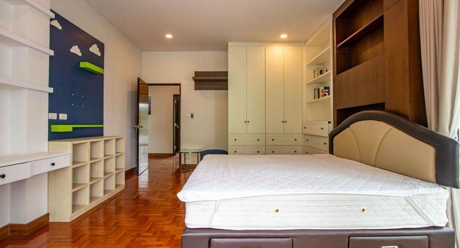 For rent 5 bedrooms house in Mueang Chiang Mai, Chiang Mai