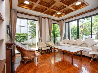 For rent 5 bedrooms house in Mueang Chiang Mai, Chiang Mai