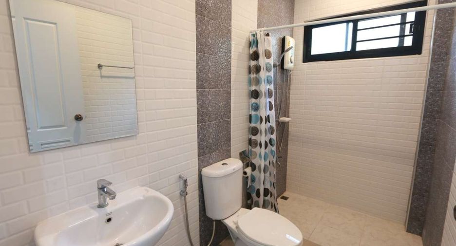 For sale 3 bedrooms house in Saraphi, Chiang Mai