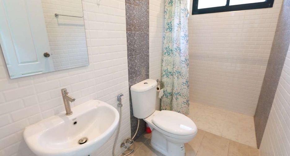 For sale 3 bedrooms house in Saraphi, Chiang Mai
