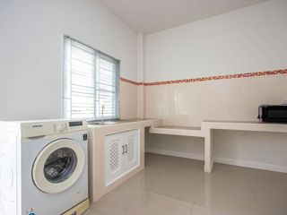 For sale 2 bedrooms house in Saraphi, Chiang Mai