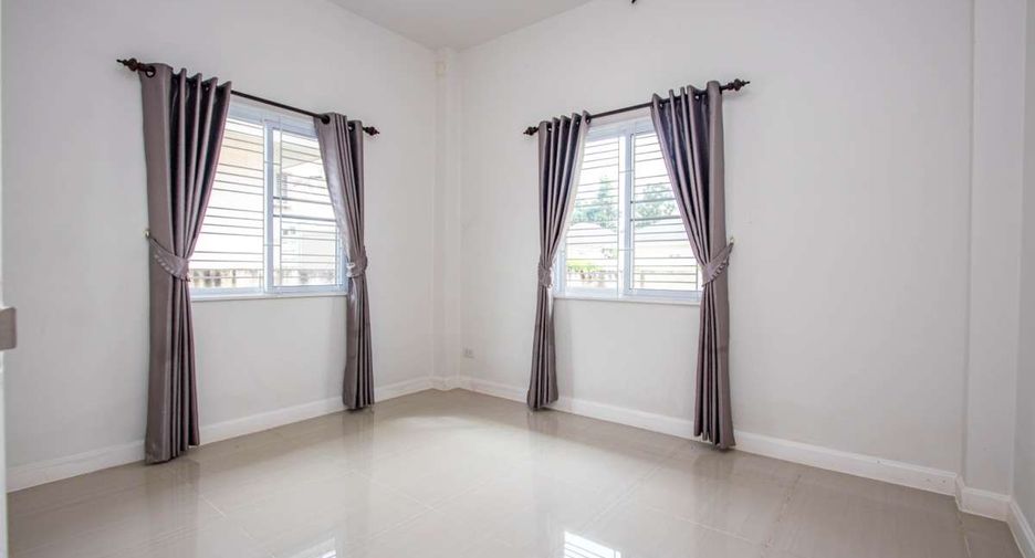 For sale 2 bedrooms house in Saraphi, Chiang Mai