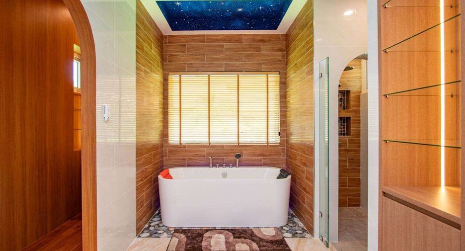 For rent 4 bedrooms house in San Sai, Chiang Mai