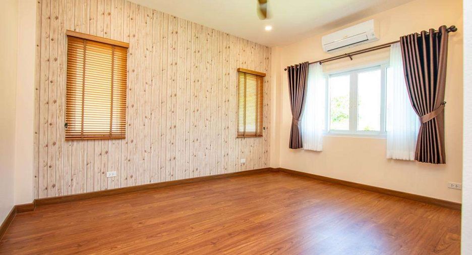 For rent 4 bedrooms house in San Sai, Chiang Mai