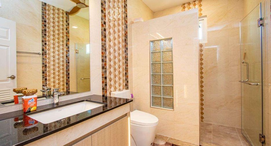 For rent 4 bedrooms house in San Sai, Chiang Mai