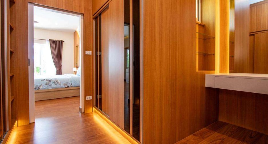 For rent 4 bedrooms house in San Sai, Chiang Mai