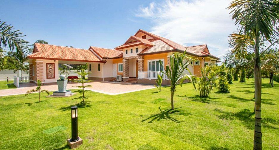 For rent 4 bedrooms house in San Sai, Chiang Mai
