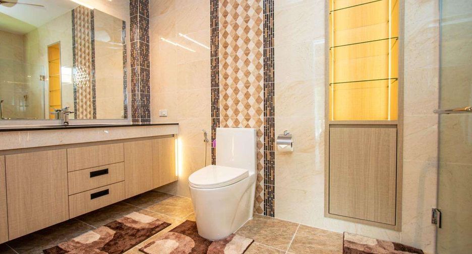 For rent 4 bedrooms house in San Sai, Chiang Mai
