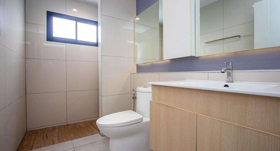For rent 4 bedrooms house in San Sai, Chiang Mai