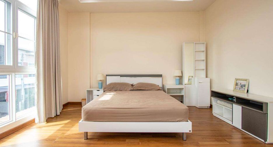 For rent 3 bedrooms house in Mueang Chiang Mai, Chiang Mai
