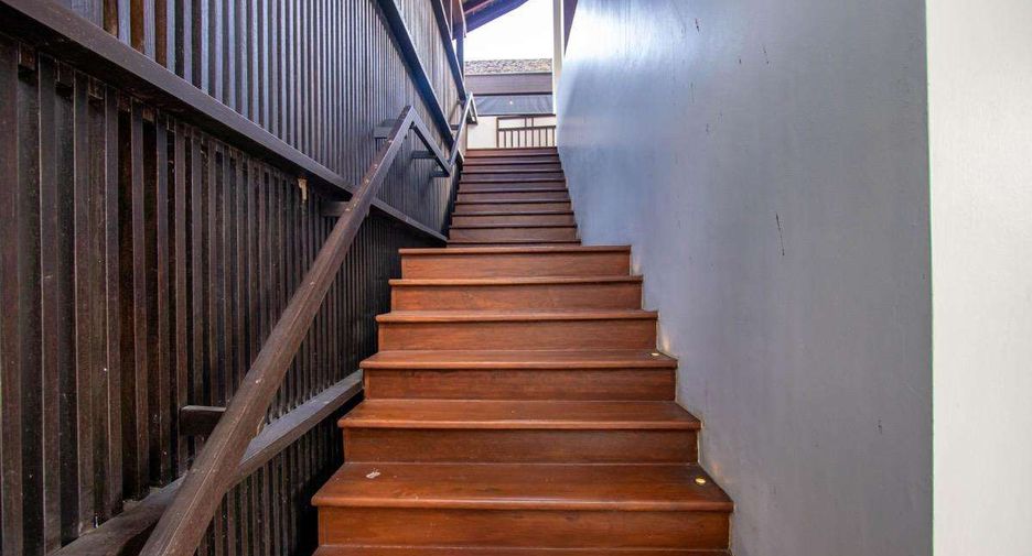 For sale 5 bedrooms house in Hang Dong, Chiang Mai