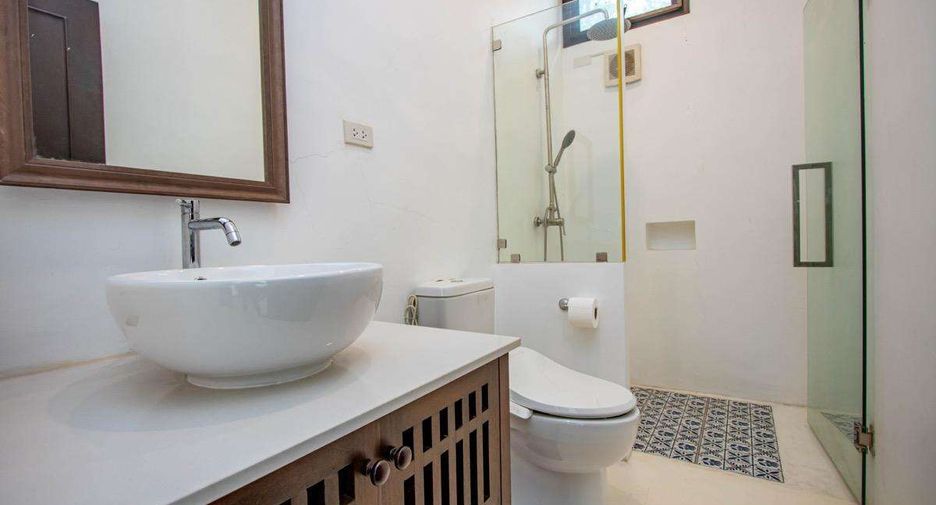 For sale 5 bedrooms house in Hang Dong, Chiang Mai