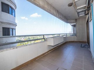 For sale 2 bedrooms condo in Mueang Chiang Mai, Chiang Mai