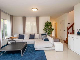 For rent 4 bedrooms house in San Kamphaeng, Chiang Mai
