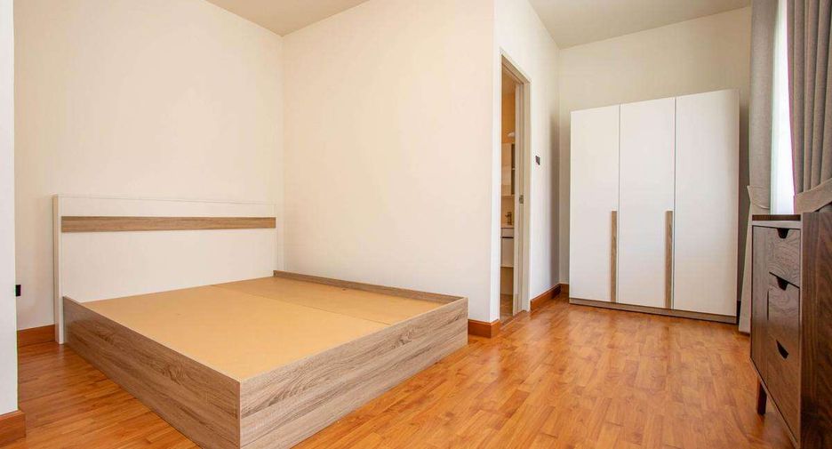 Casa en alquiler de 4 habitaciones en San Kamphaeng, Chiang Mai