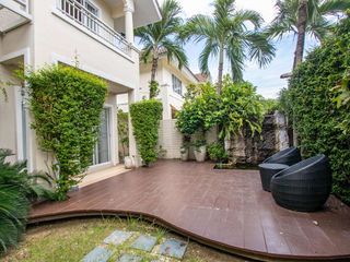 For rent 4 bedrooms house in San Kamphaeng, Chiang Mai