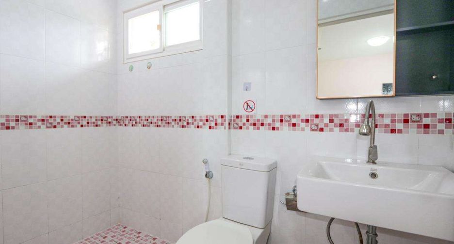 For rent 4 bedrooms house in Mueang Chiang Mai, Chiang Mai