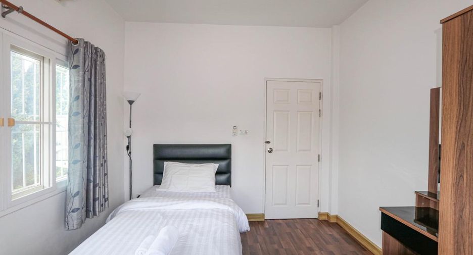 For rent 4 bedrooms house in Mueang Chiang Mai, Chiang Mai