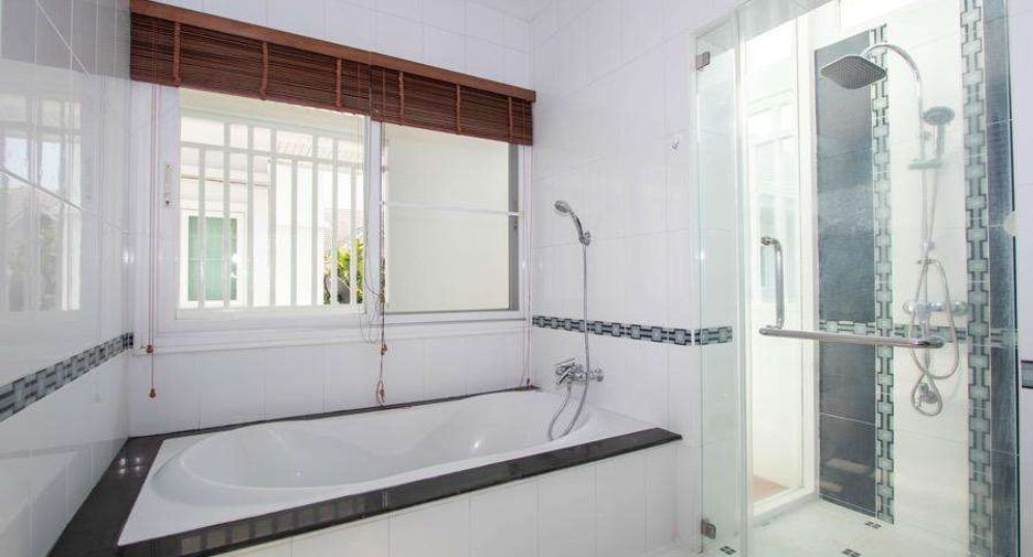 For rent 3 bedrooms house in Mueang Chiang Mai, Chiang Mai