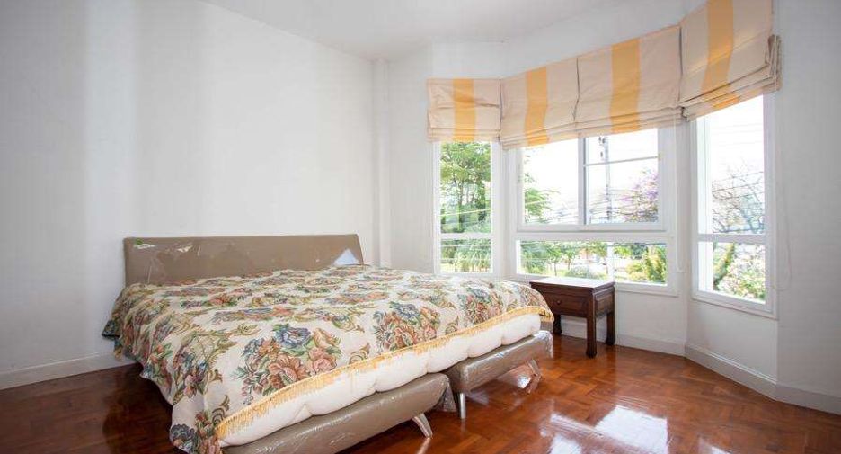 For rent 3 bedrooms house in Mueang Chiang Mai, Chiang Mai