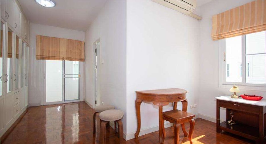 For rent 3 bedrooms house in Mueang Chiang Mai, Chiang Mai