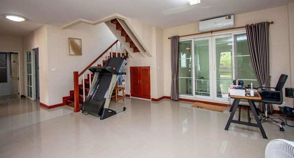 À vendre 5 chambres maison à San Kamphaeng, Chiang Mai