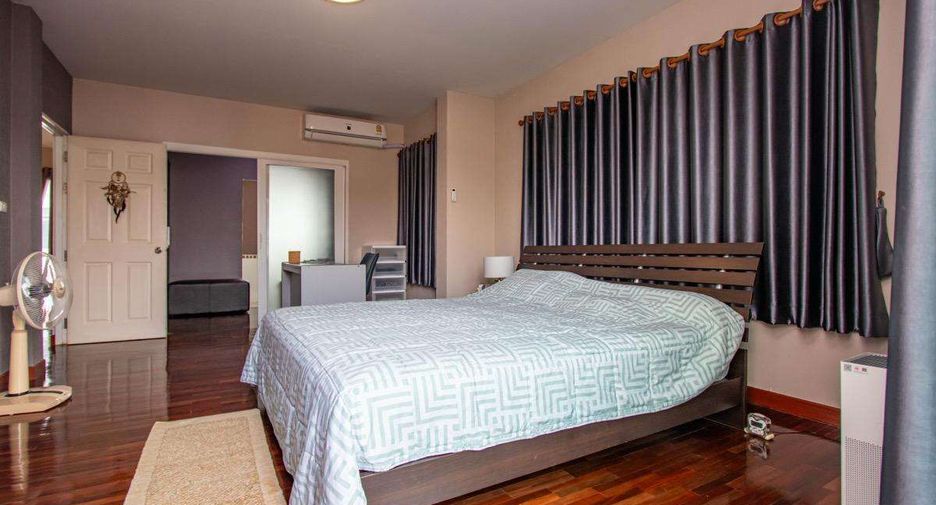 À vendre 5 chambres maison à San Kamphaeng, Chiang Mai