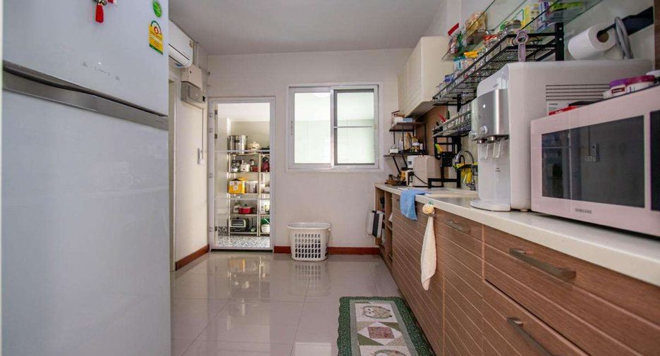 À vendre 5 chambres maison à San Kamphaeng, Chiang Mai