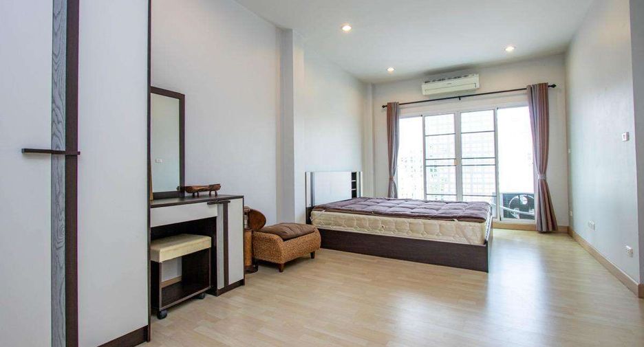 À vendre 5 chambres maison à San Kamphaeng, Chiang Mai