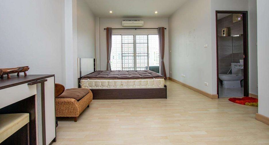 À vendre 5 chambres maison à San Kamphaeng, Chiang Mai