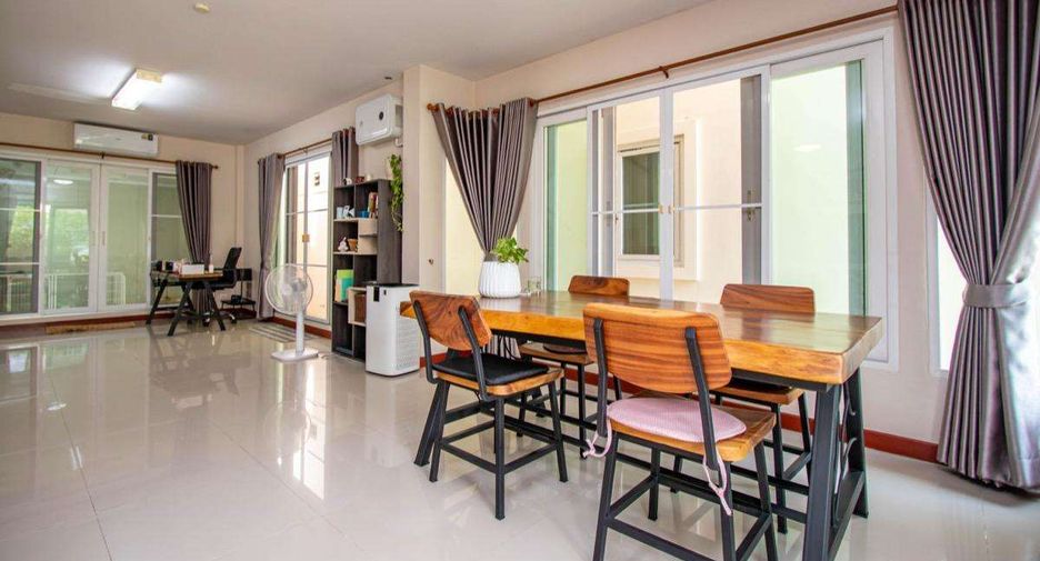 À vendre 5 chambres maison à San Kamphaeng, Chiang Mai