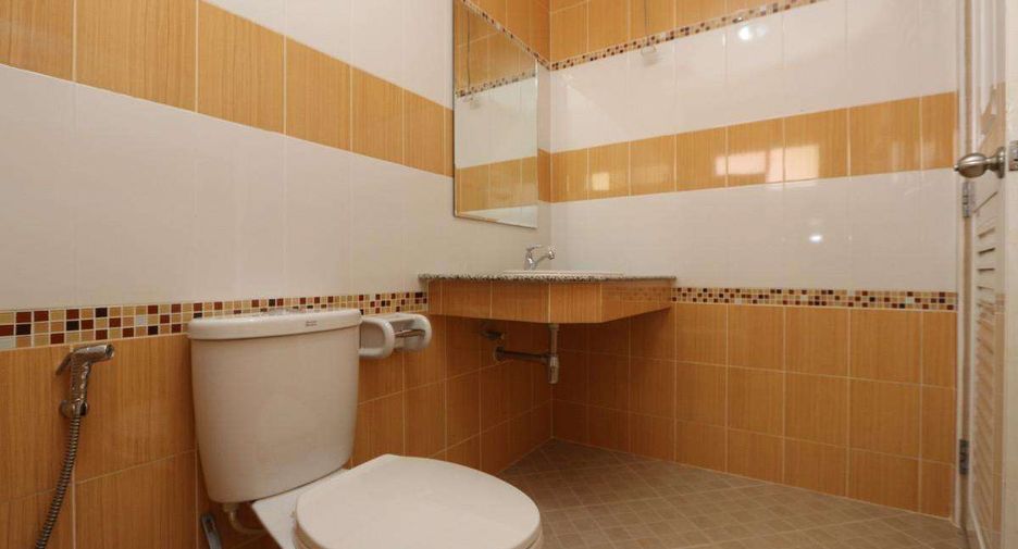 For rent 3 bedrooms house in San Kamphaeng, Chiang Mai