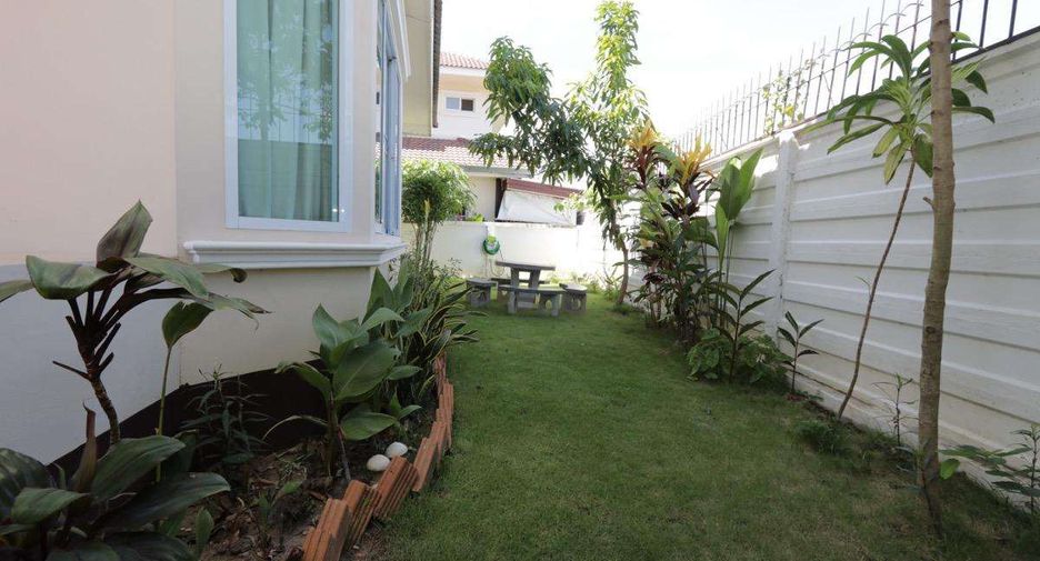 For rent 3 bedrooms house in San Kamphaeng, Chiang Mai