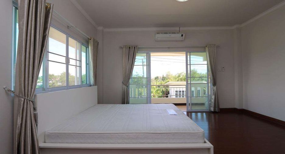 For rent 3 bedrooms house in San Kamphaeng, Chiang Mai