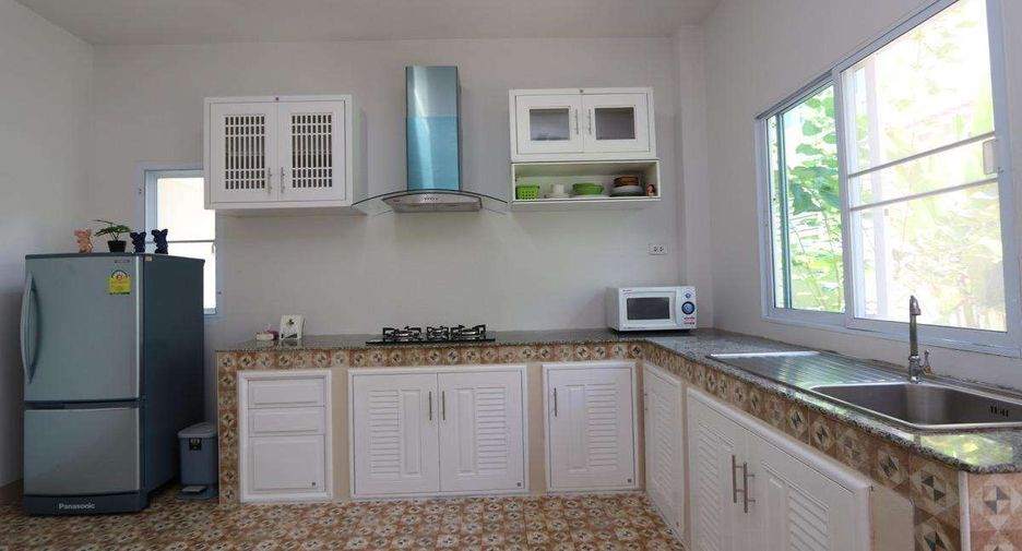 For rent 3 bedrooms house in San Kamphaeng, Chiang Mai