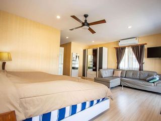 For rent 4 bedrooms house in Saraphi, Chiang Mai