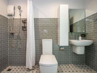 For rent 2 bedrooms retail Space in Mueang Chiang Mai, Chiang Mai