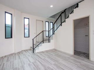 Gewerbefläche zur Miete mit 2 Zimmer in Mueang Chiang Mai, Chiang Mai