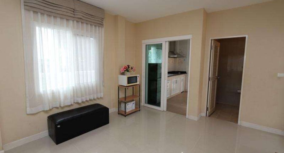 À louer 3 chambres maison à Mueang Chiang Mai, Chiang Mai