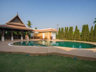 For sale 9 bedrooms house in Saraphi, Chiang Mai