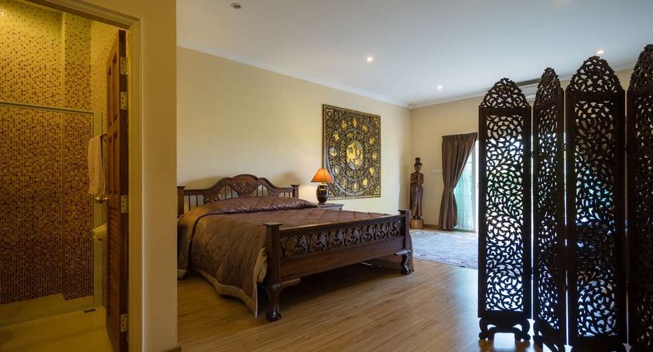 For sale 9 bedrooms house in Saraphi, Chiang Mai