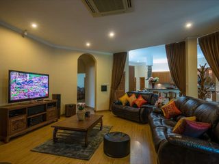 For sale 9 bedrooms house in Saraphi, Chiang Mai