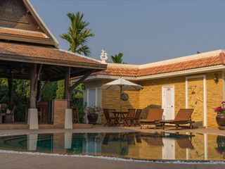 For sale 9 bedrooms house in Saraphi, Chiang Mai