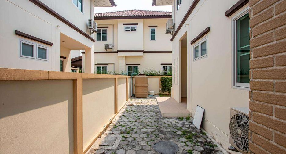 Haus zur Miete mit 4 Zimmer in San Kamphaeng, Chiang Mai