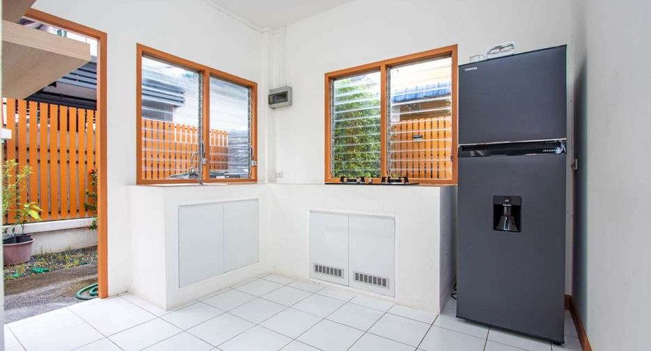 For rent 3 bedrooms house in San Sai, Chiang Mai