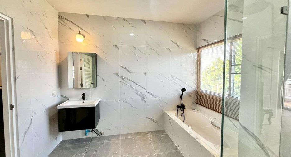 For rent 3 bedrooms house in Hang Dong, Chiang Mai