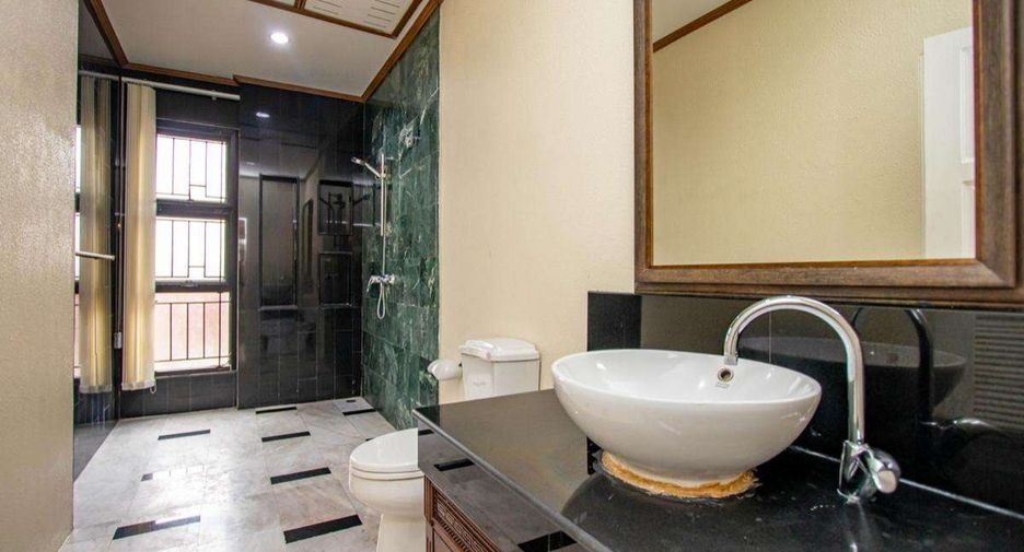 For rent 5 bedrooms house in Hang Dong, Chiang Mai